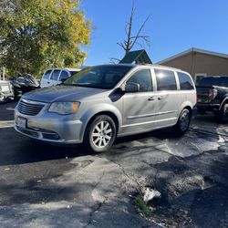 2013 Chrysler Town Nd Country