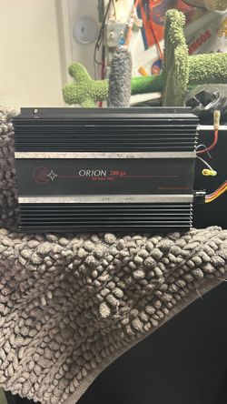 Orion Amp with moons & stars