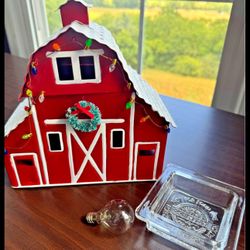 Scentsy Full Size Warmer - Country Christmas Holiday Red Barn Farmhouse 
