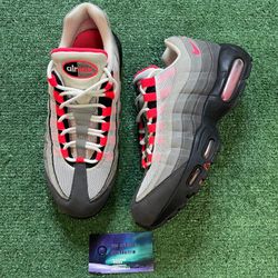 Nike air max 95 OG solar red size 8men/9.5women