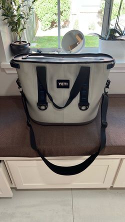 Yeti cooler hooper