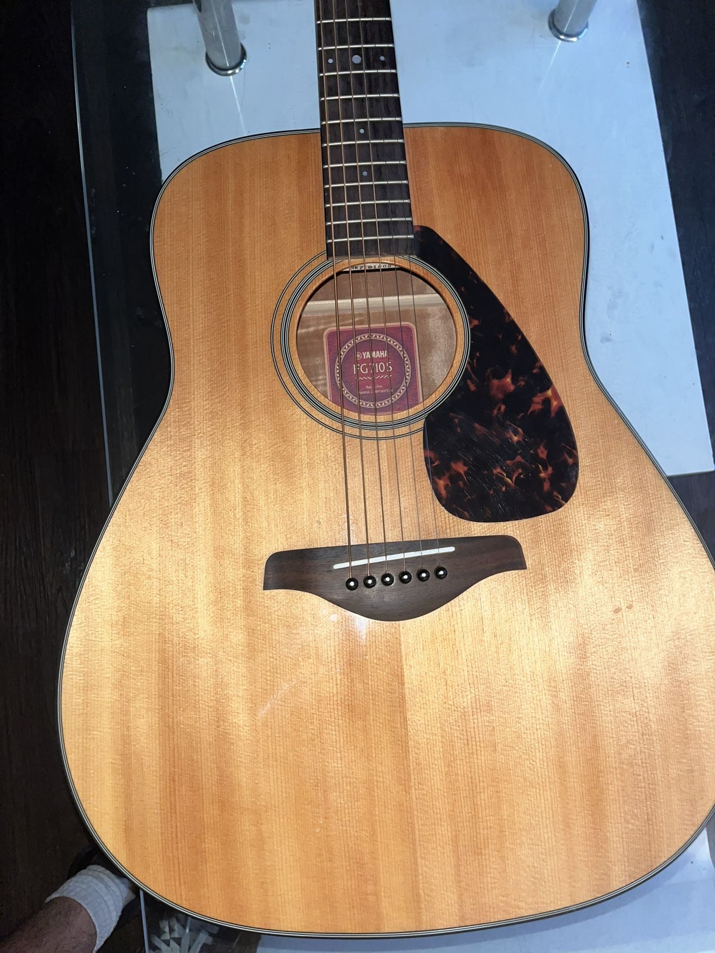 Yamaha FG700S