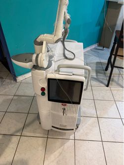 Aesthetic co2 laser machine