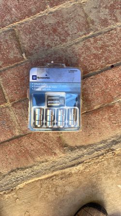 GM Accessories Wheel Lock Kit