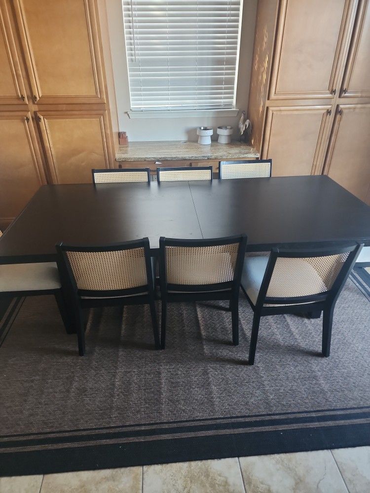 8 Seat Dinning Set