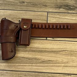 Custom Straight Left Handed Gun Holster