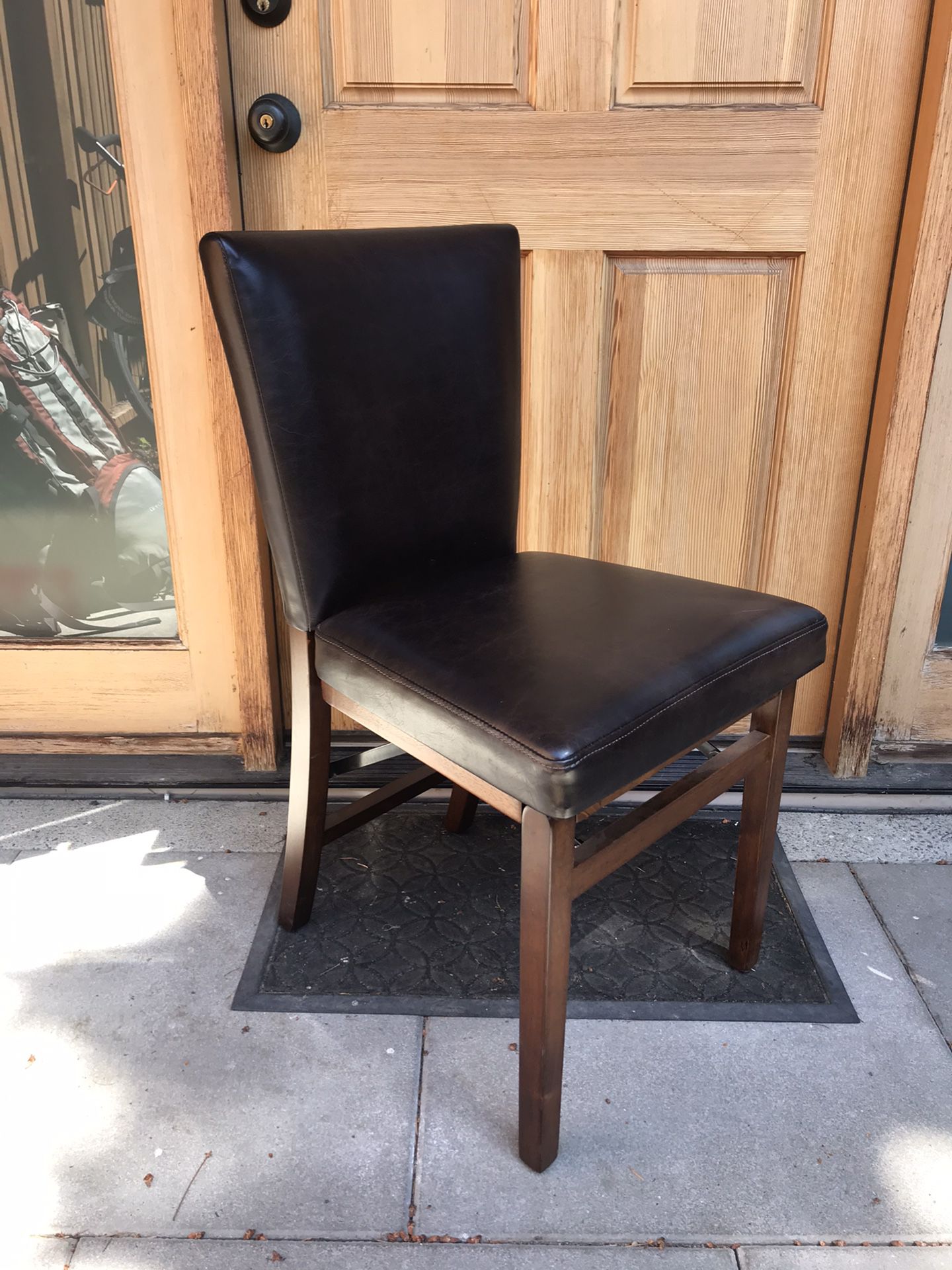 Leather folding chairs (4)