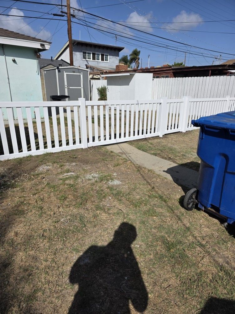 Vinyl Fence 