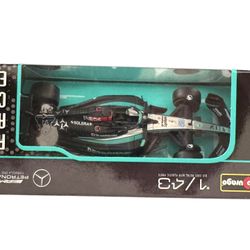 1/43 Burago 2025 George Russell #63 F1W15 AMG PETRONAS FORMULA One Team
