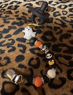 Custom Halloween Pacifier Clip🎃
