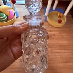Perfect Vintage Crystal Perfume bottle 