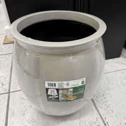 Vigoro —. 15 in. Brentwood Large Off-White Smooth Concrete Resin Composite Planter (15 in. D x 16.9 in. H)