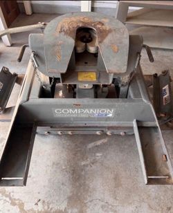 5th wheel tow hitch