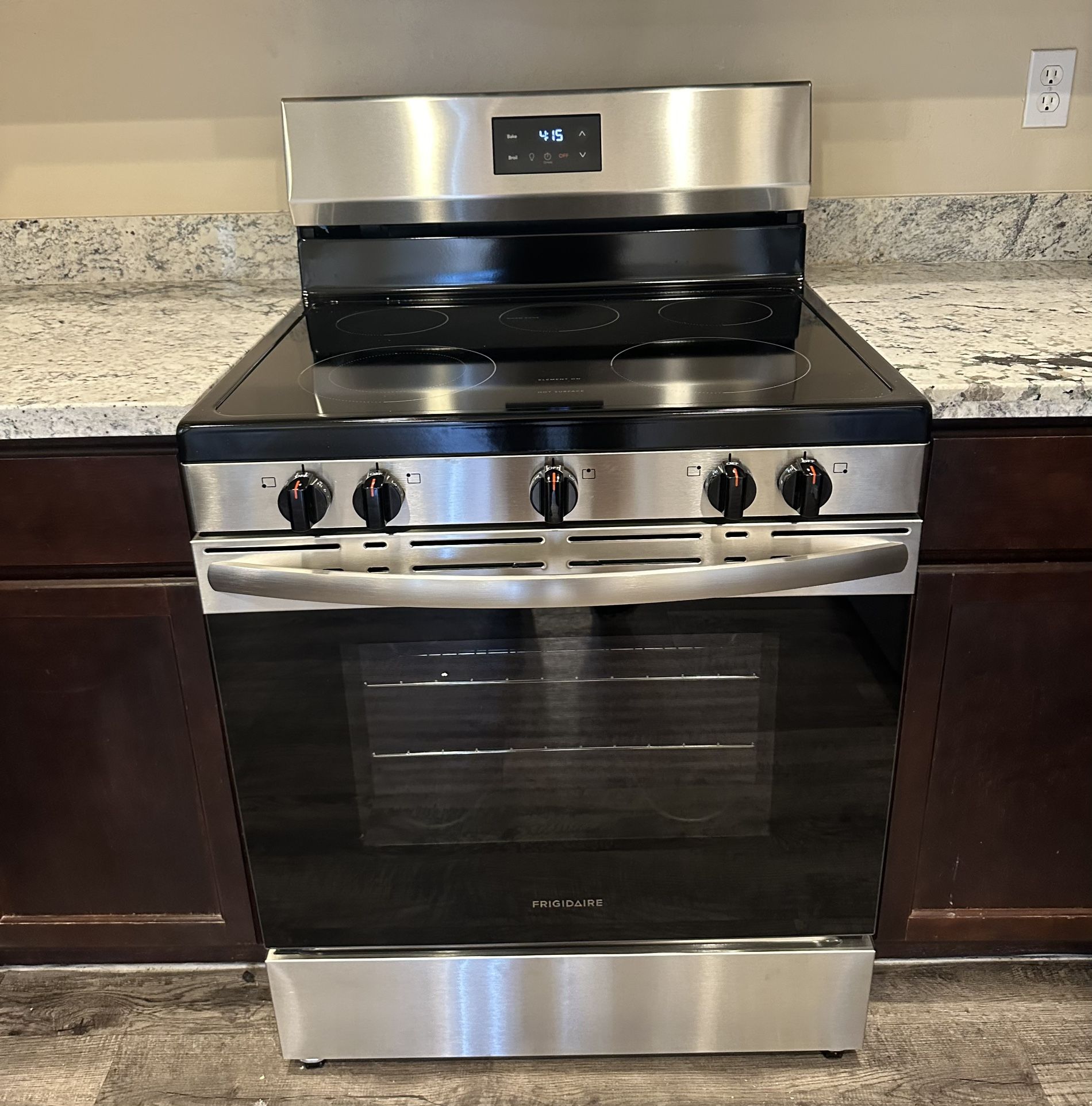 Frigidaire Electric Stove