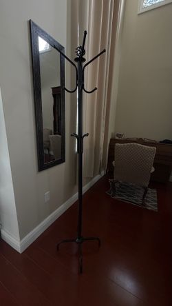 🧥 Black Coat Rack / Hall Tree – $20 OBO