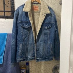  Men’s Levi’s Jacket With Sherpa 