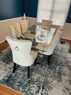 Great Conditions Dinning Room Set
