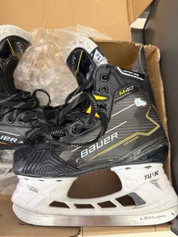 BAUER SUPREME M40 ICE HOCKEY SKATE - JUNIOR size 1.5 D