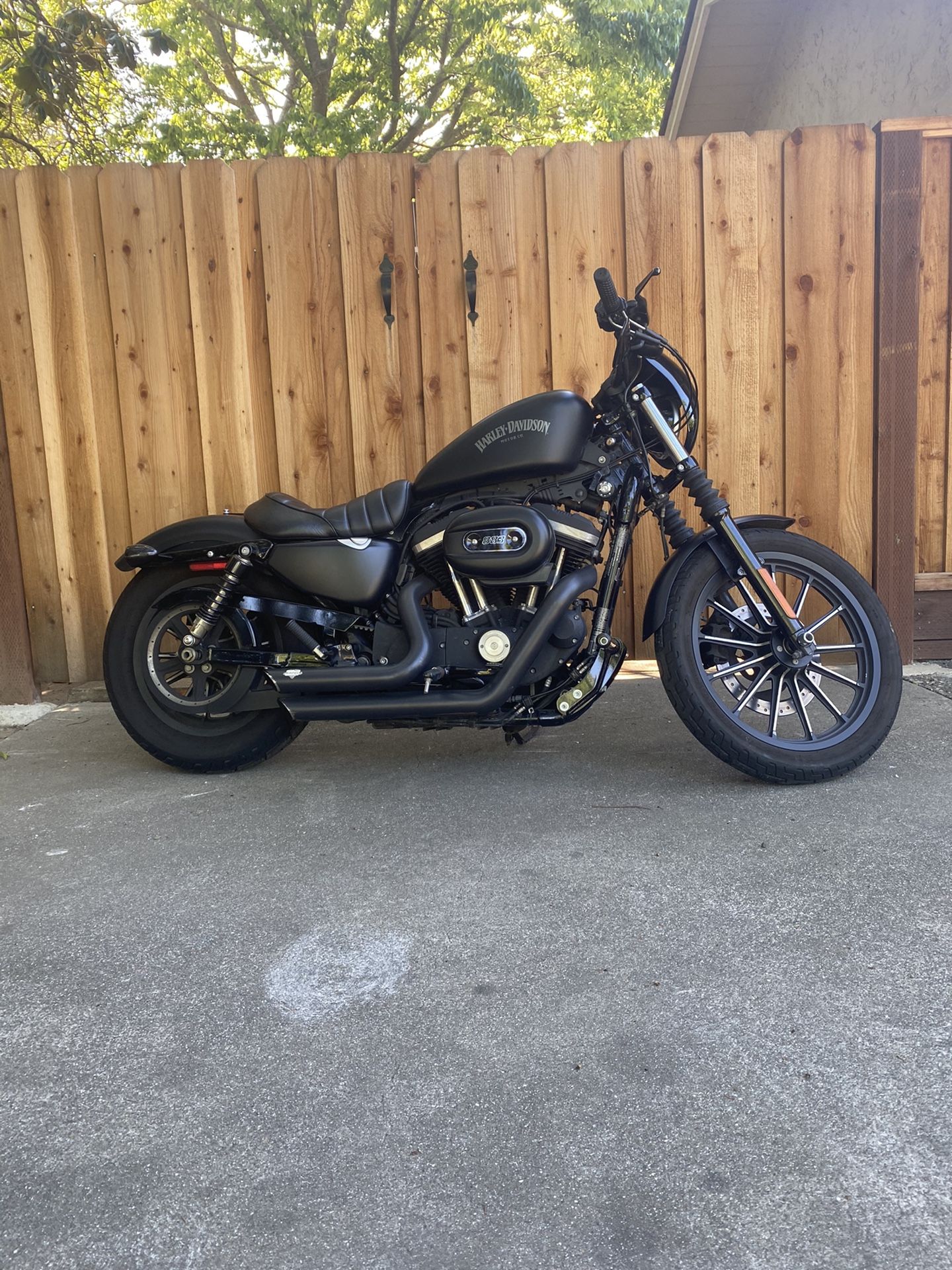 Photo 2014 Harley Davidson Iron 883