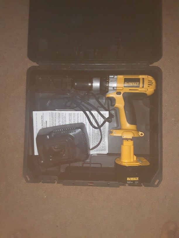DEWALT POWER DRILL$$$$$$$