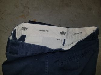 work pants dickies all navy blue (loose fit) set of 5. SIZES=(33×30) (38×30) (32×32) (36×30)