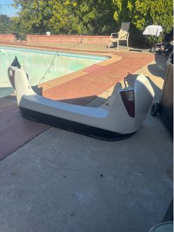 COMPLETE REAR BUMPER COVER OEM 2016 2017 2018 TOYOTA PRIUS)WHITE COLOR).