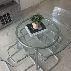 Round Dining Table With 4 Chairs