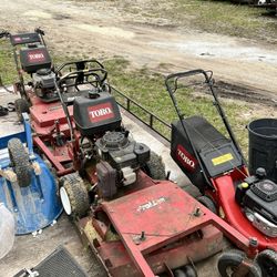 36 Toro Walk Behind Has Rideing Wheels 