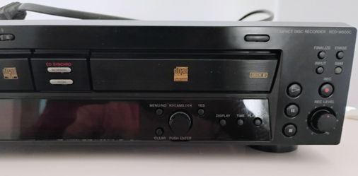 Sony 5 CD Changer RCD-W500C