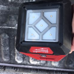 Milwaukee M12 Light