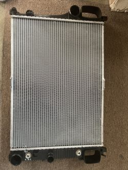 Mercedes Benz Radiator Brand New Open Box It's for S class 2012 to 2014