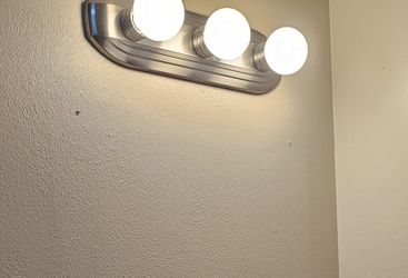 Free Bathroom Light Fixture 