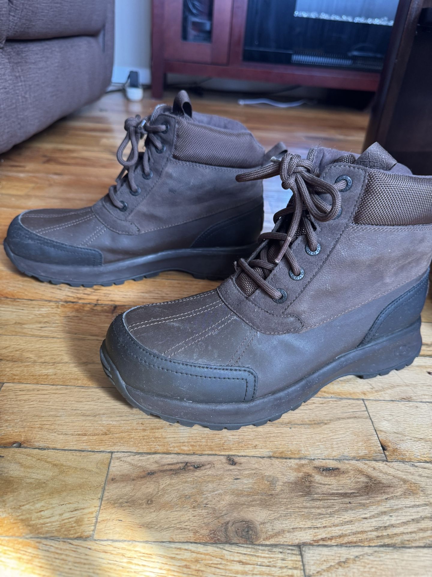 Men Ugg Boots Size 8 $35