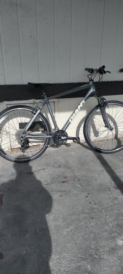 Giant Roam Hybrid Bike