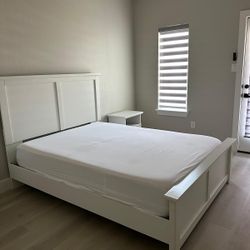 Queen Size Bedroom Set