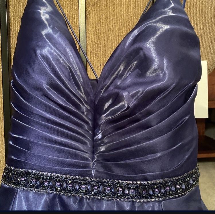 Prom Dress / Wedding Dress  New   Size 12  With Jewelry  Never Altered