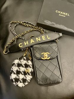 Chanel Makeup Bag 2022 for Sale in Pico Rivera, CA - OfferUp