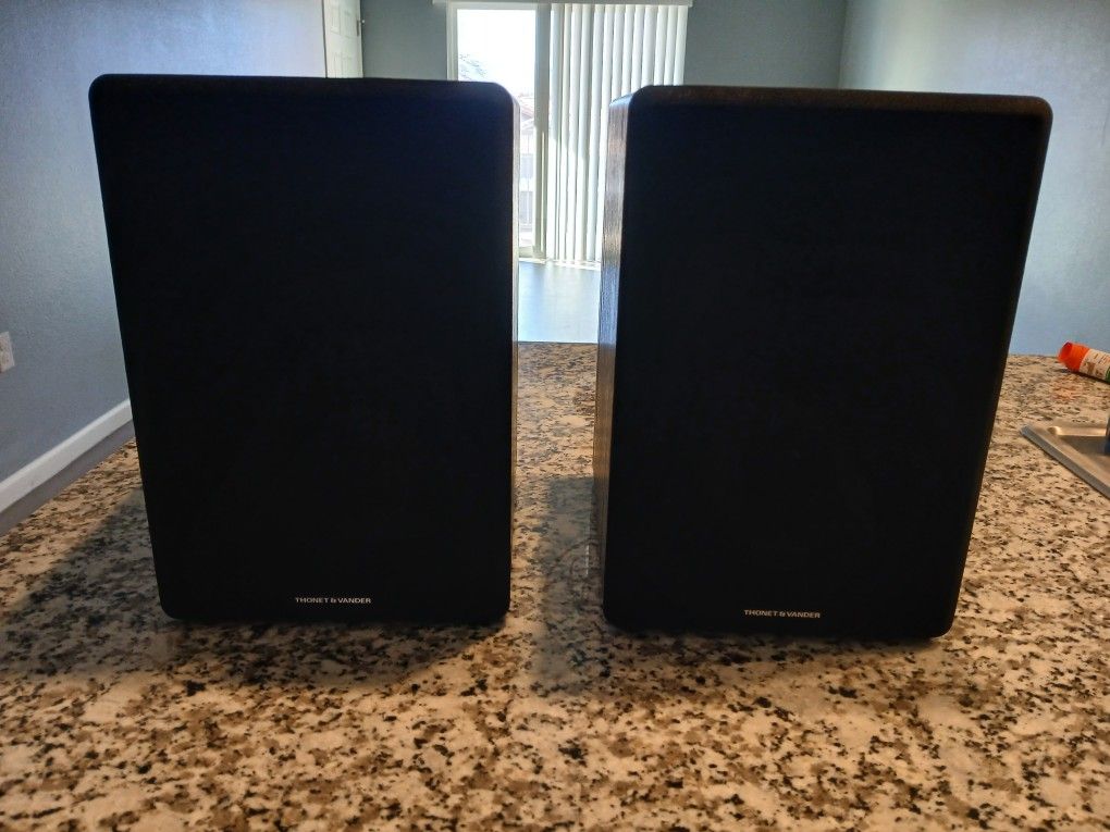 Bluetooth Desktop  Bookshelf Speakers