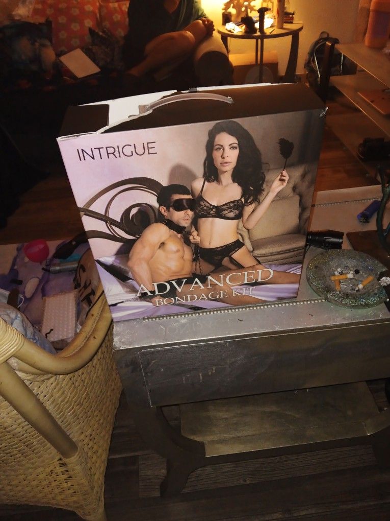 ✴️✴️✴️⬅️BRAND NEW INTRIGUE ADVANCED BONDAGE KIT✳️✳️✳️