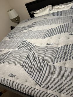 New Sealy King Mattress And Boxingspring