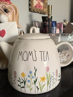 Rae Dunn mom’s tea ceramic tea pot