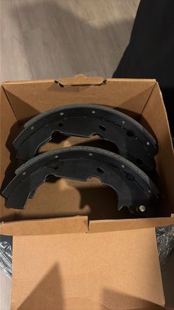 Rear Drum Brake Shoes Set S665
