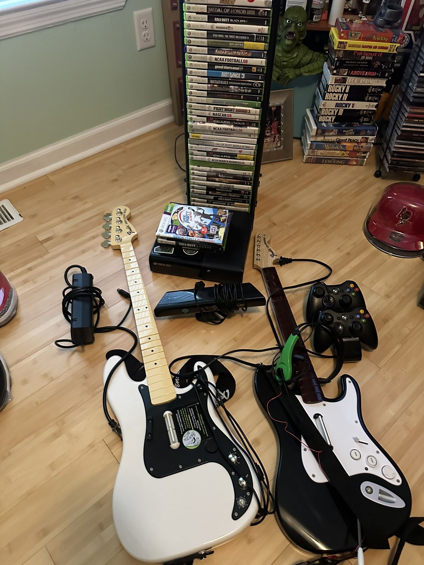 Xbox 360 / Guitars/ Controllers/ Games