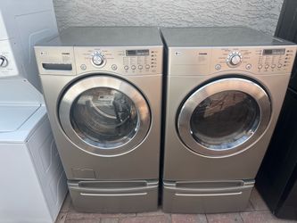 Very Nice Lg Washer and Electric Dryer