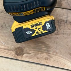 Dewalt 20v 5ah Battery With Charger