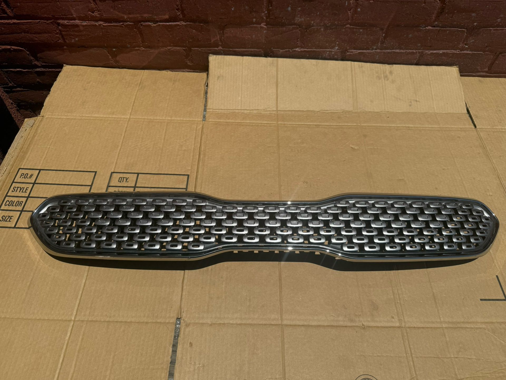 2017-2018-2019 Kia Niro Front Grill