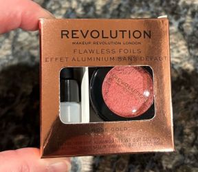 NEW REVOLUTION FLAWLESS FOILS IN ROSE GOLD $4!!