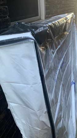 Two Queen size mattresses and 1 Queen size box
