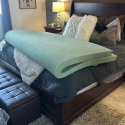 Free - Queen Size 2.5 In Memory Foam Mattress Topper