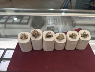 14k10k gold diamond ring different prices and grams and size layway available 10% Dwon if you interested please make sure you ask for Maribel thank yo
